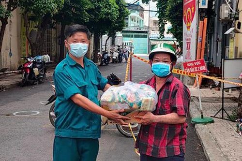 TP. Hồ Chí Minh: Thực hiện song song 2 gói hỗ trợ của Chính phủ và thành phố