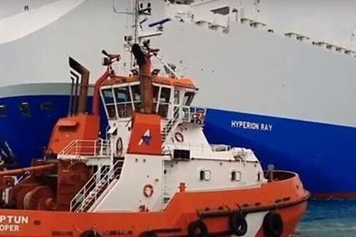 Tàu Israel bị tấn công ngoài khơi Oman