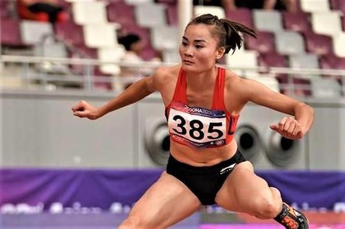 Quách Thị Lan vào bán kết 400 m rào nữ Olympic