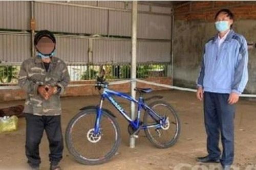 Người đàn ông dựng chuyện con đuối nước để xin tiền về quê
