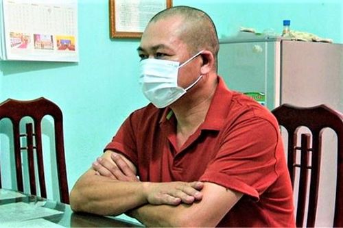 Tạm giữ hình sự tài xế làm giả giấy xét nghiệm Covid-19