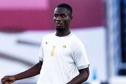 Eric Bailly mắc 2 sai lầm khiến Olympic Bờ Biển Ngà thua Tây Ban Nha