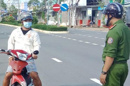 Các tỉnh miền Tây đồng loạt kéo dài thời gian áp dụng Chỉ thị 16