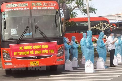Nhiều tỉnh hỗ trợ người dân trở về quê từ vùng có dịch COVID-19