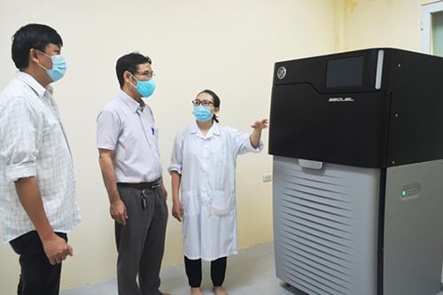 Thách thức với các nhà khoa học trước diễn biến mới của dịch