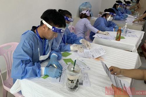 Số ca Covid-19 tại Lào lập đỉnh