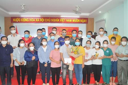 Đoàn cán bộ y tế Quảng Ngãi hỗ trợ Bình Dương chống dịch