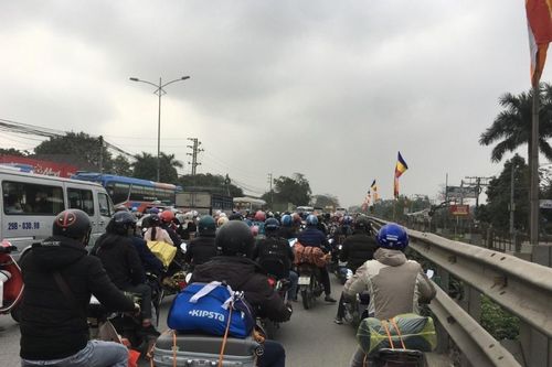 TP Hồ Chí Minh khẩn cấp đề nghị các địa phương phối hợp đưa người dân về quê