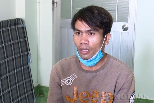 Đâm chết cha dượng vì bị đuổi ra khỏi nhà