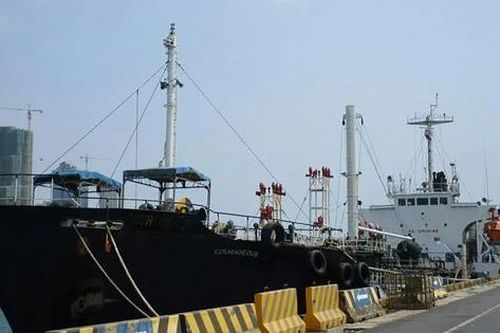 Mỹ tịch thu tàu chở dầu cho Triều Tiên