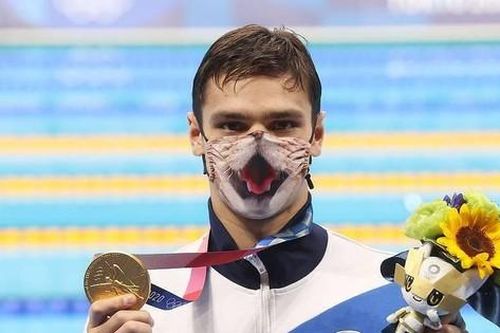 Netizen thắc mắc sao nhận huy chương mà quạu, VĐV Olympic Tokyo trả lời chuẩn 'sen ưu tú'