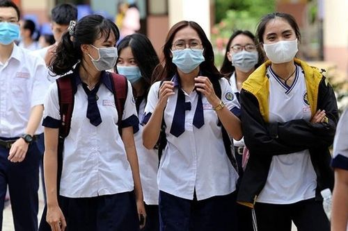 Được hỏi điểm thi tốt nghiệp, hội sĩ tử 2k3 có cách khoe siêu chất thế này đây!