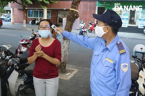 Ban hành mẫu giấy đi đường cho người dân