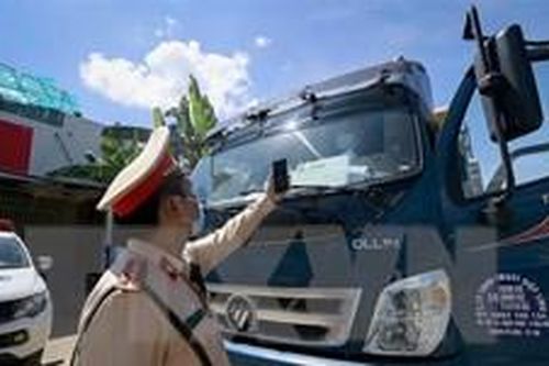 Vận chuyển hàng hóa: Nhiều chốt kiểm soát dịch vẫn bắt xe quay đâùTin khácPhát huy vai trò công tác tuyên giáo, tạo đồng thuận xã hôịSáng mãi truyền thống 'uống nước nhớ nguồn'