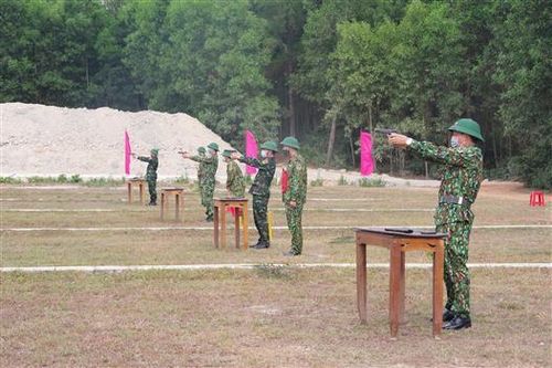 Hội thi 'Pháp luật về dân quân tự vệ' năm 2021
