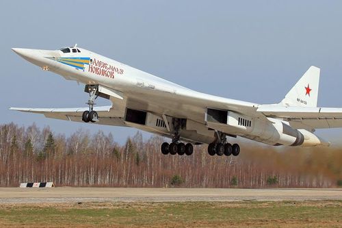 NATO 'giật mình' khi Nga nhận thêm Tu-160 được hiện đại hóa sâu