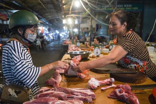 Hà Nội tính việc cung ứng thực phẩm khi chợ đầu mối bị 'đóng băng'