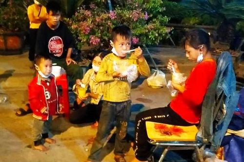 Nghệ An: Ấm lòng muôn nẻo hồi hương trong mùa dịch