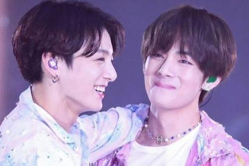 BTS: V phản ứng thế nào khi bị Jungkook tinh nghịch nhổ lông tay?
