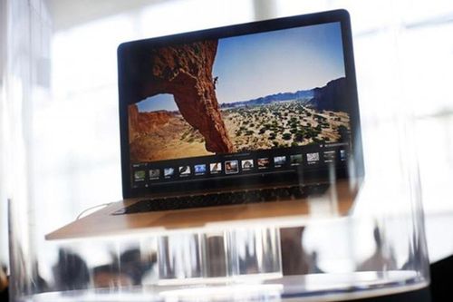 MacBook M1 bị phàn nàn màn hình dễ nứt