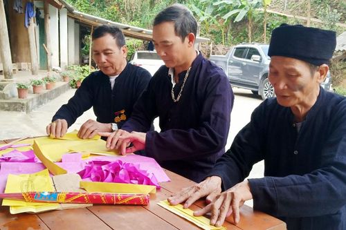 Độc đáo Lễ 'Áy lay' của người Dao họ ở Khe Mụ
