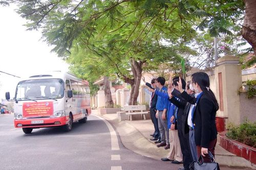 47 thanh niên tình nguyện lên đường hỗ trợ phòng chống dịch Covid-19