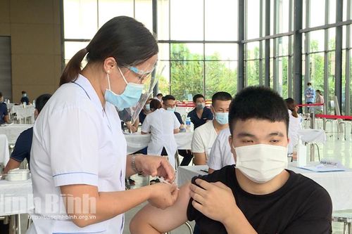 1.500 công nhân Công ty Hyundai Thành Công được tiêm vắc xin phòng COVID-19