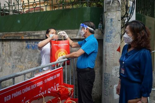 Yêu cầu công đoàn quan tâm để đoàn viên, người lao động an tâm 'ai ở đâu ở đấy'