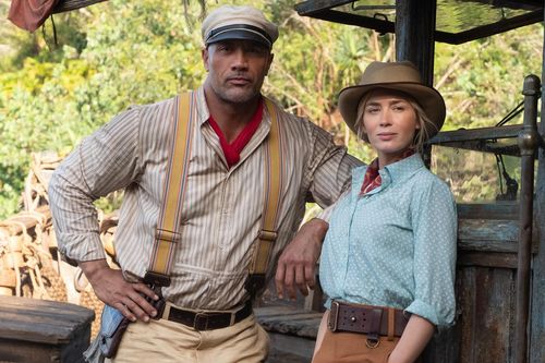 Phim phiêu lưu của The Rock và Emily Blunt mở màn không ấn tượng