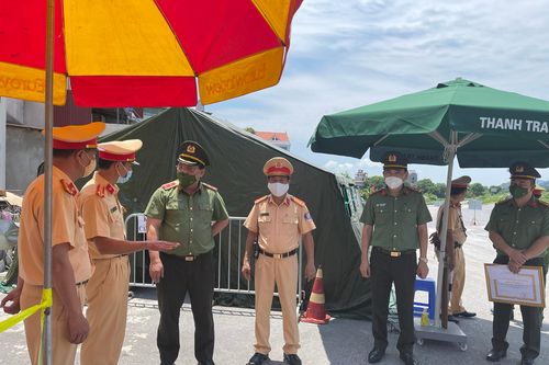 Giám đốc Công an Hà Nội: Đòi hỏi hành động phải quyết liệt… kiên trì, bền bỉ trong phòng chống dịch