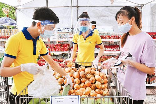 Tiếp sức người lao động và sinh viên nghèo