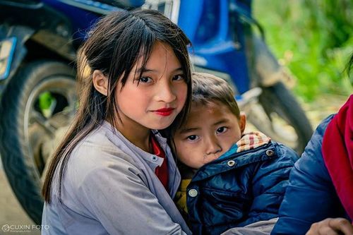 Bé gái Hà Giang gây mê với loạt ảnh 'đôi mắt biết nói'