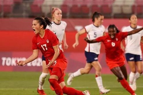 Bóng đá nữ Olympic: Mỹ thua sốc, Canada lần đầu vào chung kết