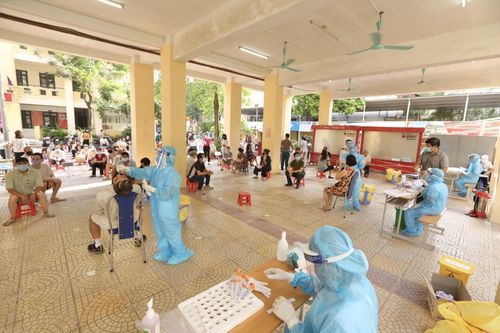 Trưa 2/8, Hà Nội ghi nhận thêm 52 ca mắc mới COVID-19 ở 5 chùm bệnh