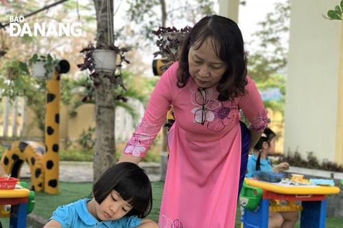 Gắn việc học Bác với hoạt động giảng dạy