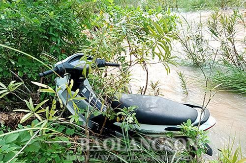 Xe máy bị nước cuốn, thản nhiên bỏ đi chơiTin khácPhát huy vai trò công tác tuyên giáo, tạo đồng thuận xã hôịSáng mãi truyền thống 'uống nước nhớ nguồn'