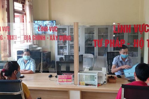 Cơ quan, đơn vị chủ động bố trí, sắp xếp ít nhất 1/3 cán bộ làm việc trực tuyến tại nhà