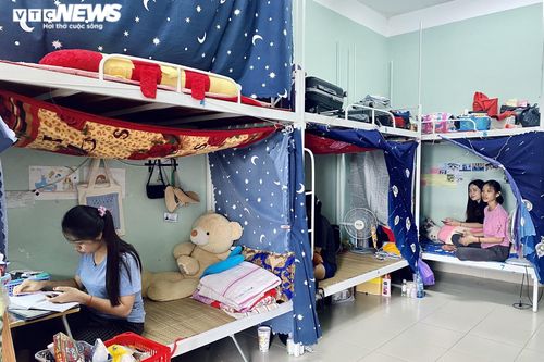 Cuộc sống của sinh viên nước ngoài bị kẹt lại giữa đại dịch COVID-19