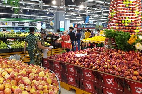 8 siêu thị VinMart, 15 cửa hàng VinMart+ phối hợp với chính quyền truy vết các trường hợp liên quan đến F0
