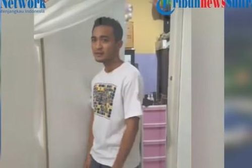Vợ vác bụng bầu đi bắt ghen, gã chồng trăng hoa và 'kẻ thứ 3' là tiếp viên hàng không có thái độ gây căm phẫn
