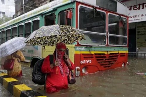 Mưa lớn trút xuống nhiều quốc gia châu Á