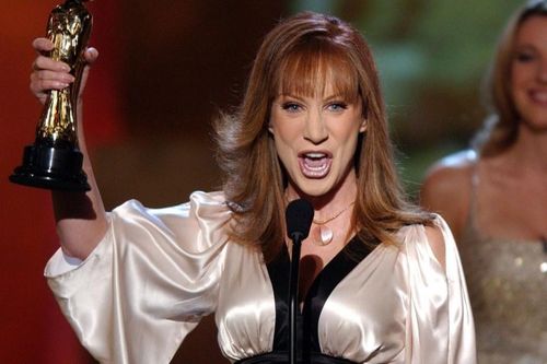 Diễn viên Kathy Griffin bị ung thư phổi