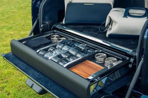 Rolls-Royce Cullinan với gói nâng cấp dã ngoại kiểu siêu giàu