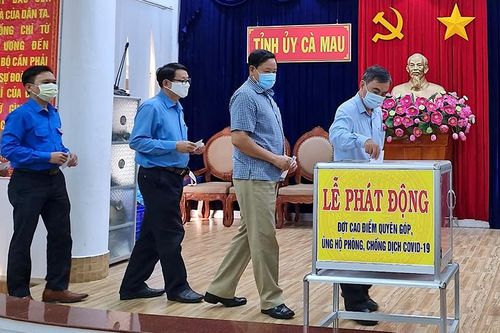 Cà Mau quyên góp đợt hai Quỹ Phòng, chống dịch Covid-19