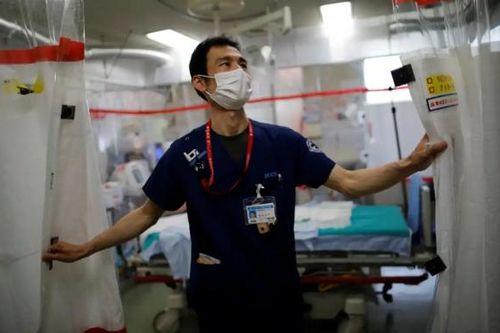 Các bệnh viện của Nhật Bản hạn chế nhận bệnh nhân COVID-19 có triệu chứng nhẹ