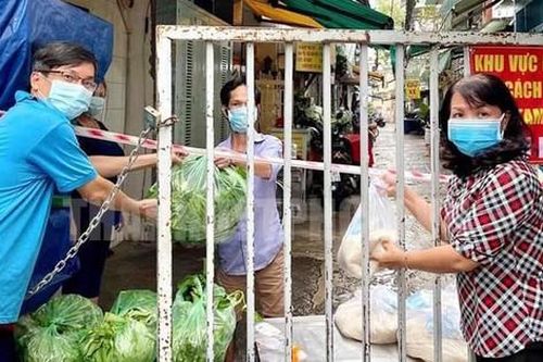Kết nối tình người trong mùa dịch bằng mạng xã hội