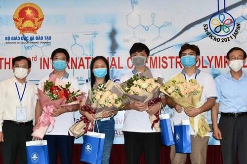 Học sinh Việt Nam giành 3 Huy chương Vàng tại Olympic Hóa học quốc tế 2021