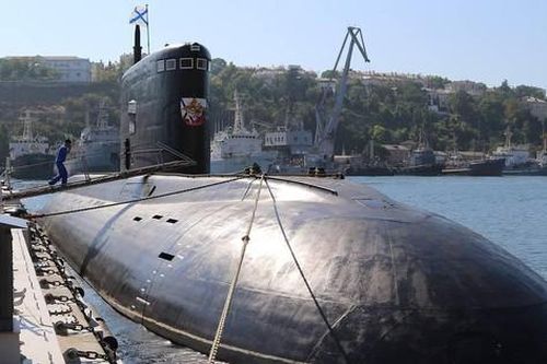 Tàu ngầm Kilo của Hải quân Nga lặn xuống độ sâu lớn trong cuộc tập trận ở Baltic