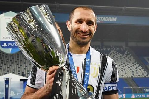 Juventus tiếp tục dang tay, 'cứu' nhà vô địch EURO Chiellini khỏi cảnh thất nghiệp