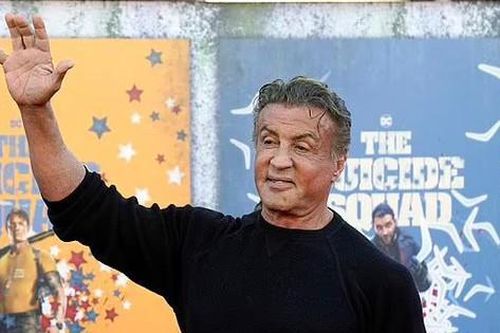 'Huyền thoại Rambo' Sylvester Stallone phong độ ở tuổi 75